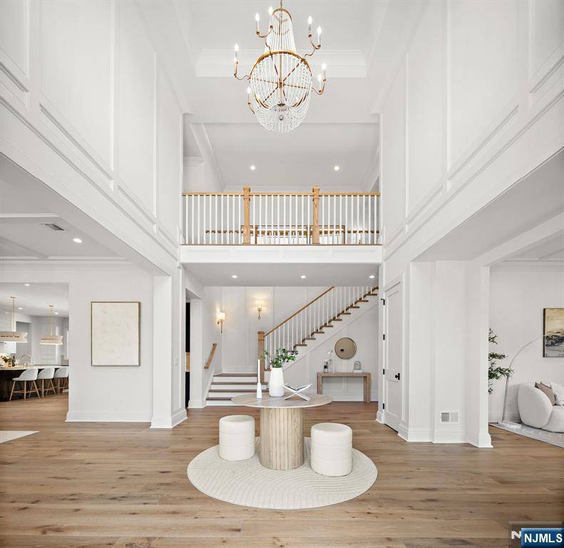 Franklin Lakes, NJ 07417,309 Green Ridge RD