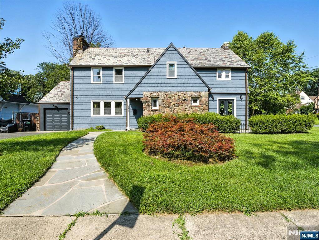 Orange, NJ 07050,281 Beechwood TER