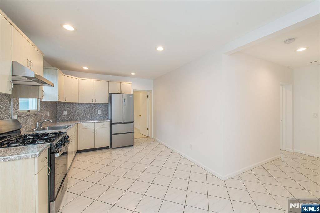 Fairview, NJ 07022,200-202 4TH ST