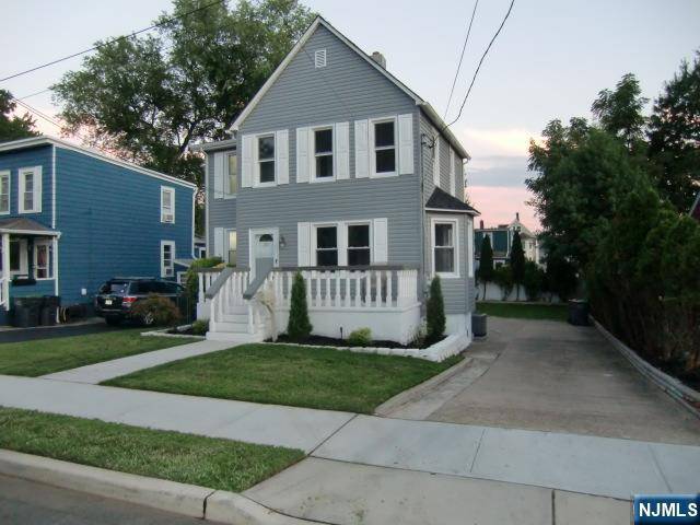 Bergenfield, NJ 07621,210 Merritt AVE