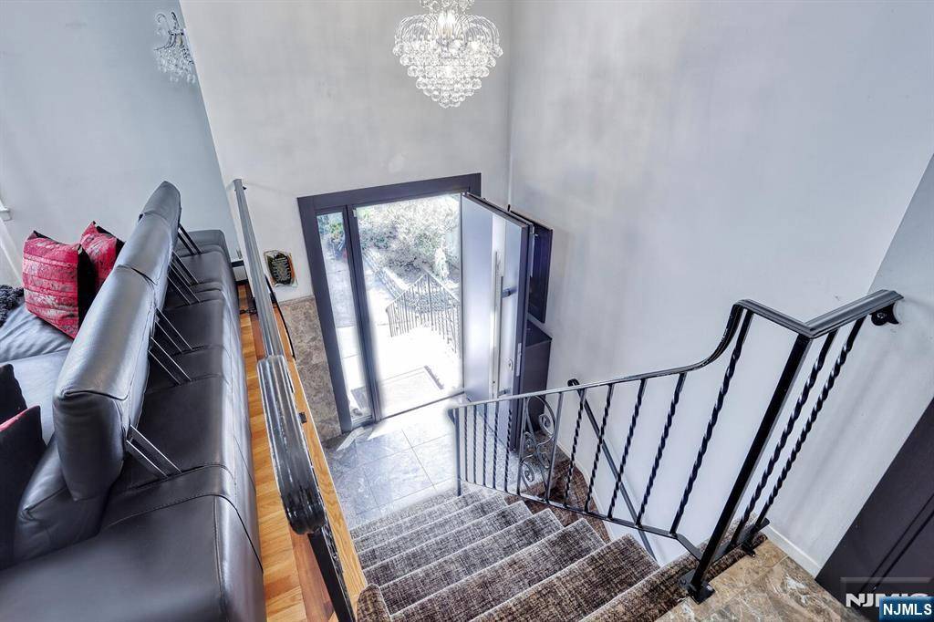 Fair Lawn, NJ 07410,13-15 Rose PL
