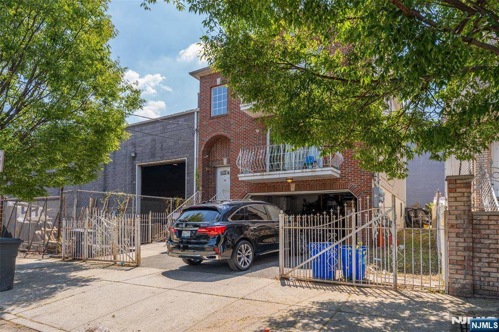 Newark, NJ 07114,28 Branford ST