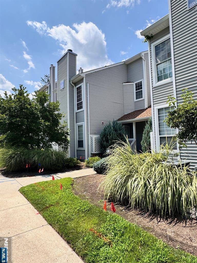 Englewood, NJ 07631,24 Gentry DR