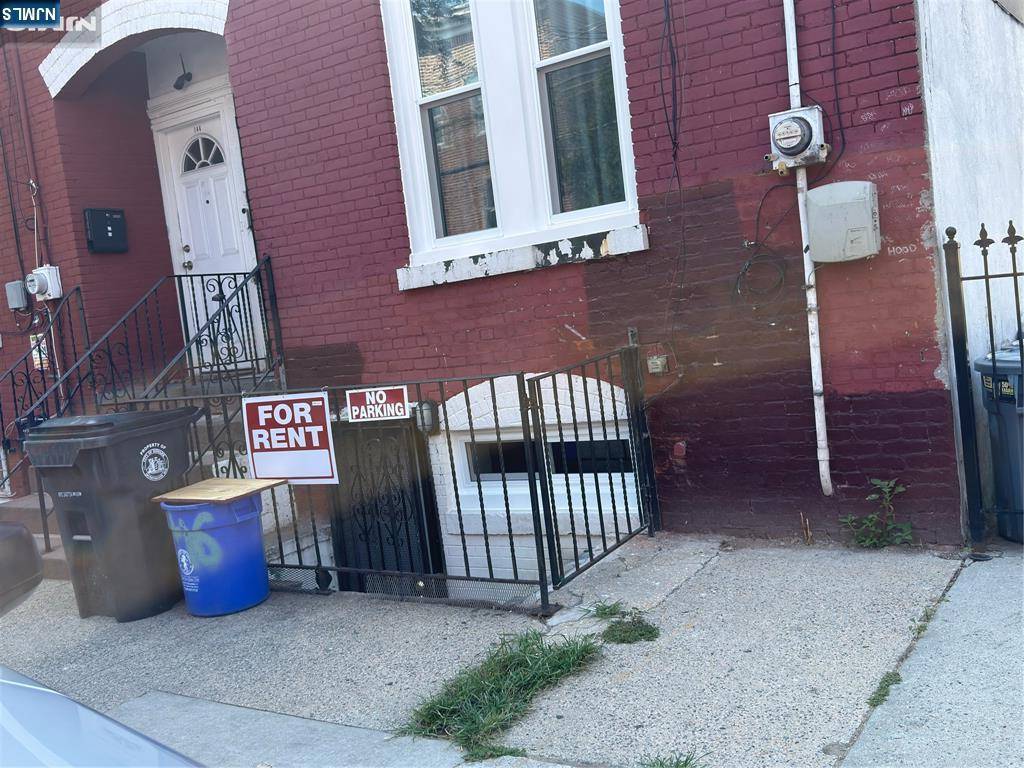 Newark, NJ 07104,146 Highland AVE #1