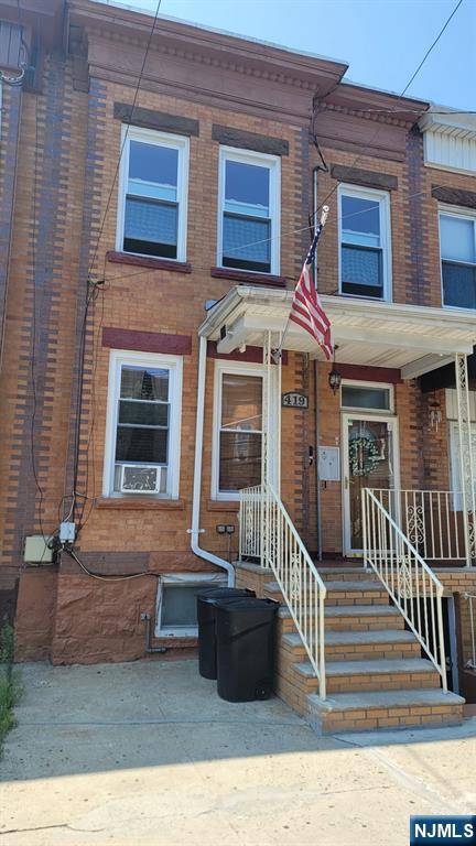 West New York, NJ 07093,419 57th ST #2