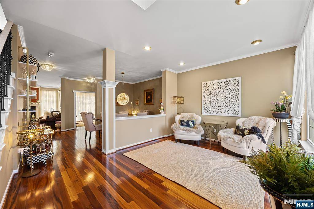 Woodland Park, NJ 07424,80 Rolling Views DR