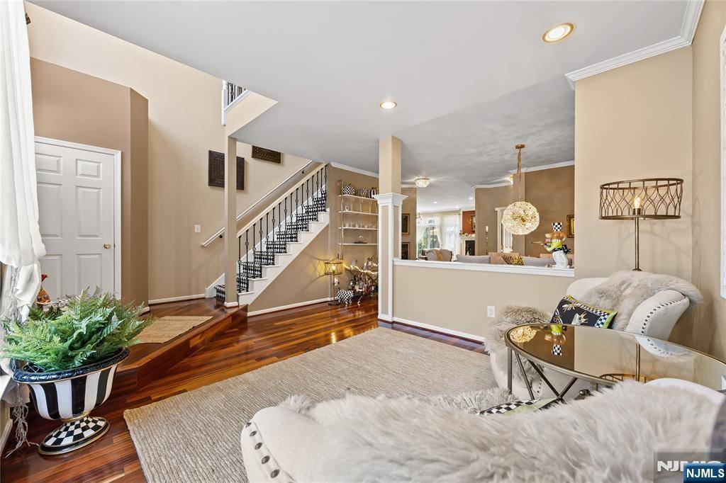 Woodland Park, NJ 07424,80 Rolling Views DR