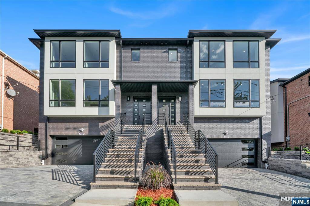 Palisades Park, NJ 07650,428 6th ST #B