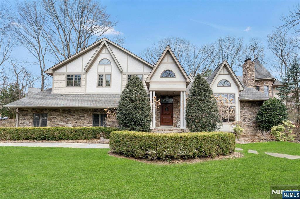 Franklin Lakes, NJ 07417,717 Ashmont RD