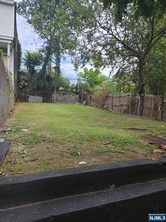 Paterson, NJ 07522,101 4th ST