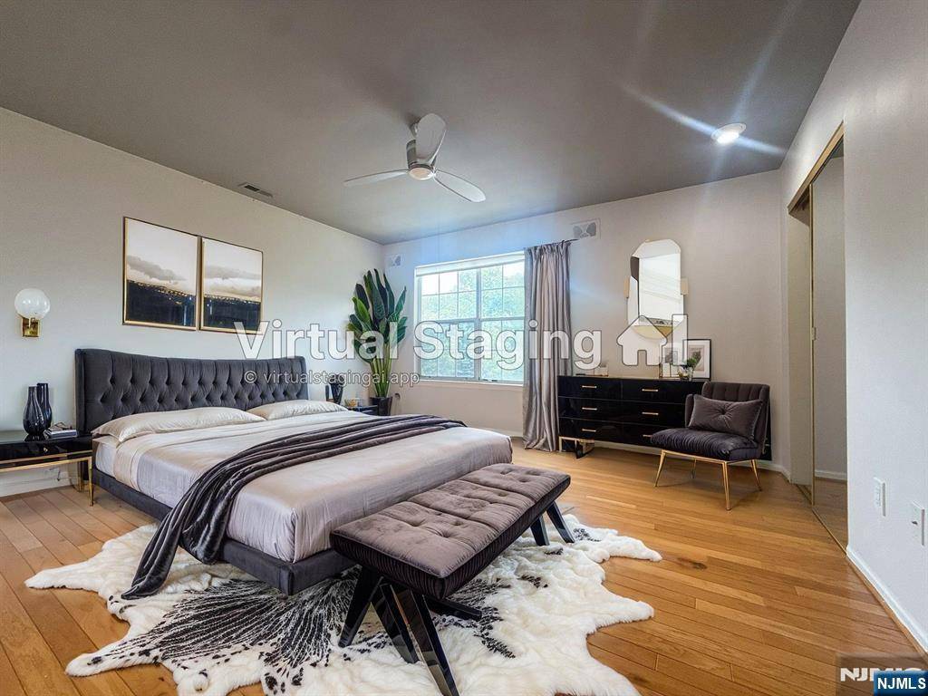 Fort Lee, NJ 07024,1434 Westgate DR