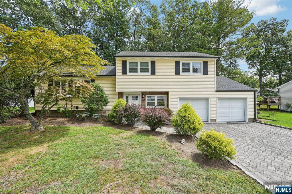 West Orange, NJ 07052,63 Crestmont RD