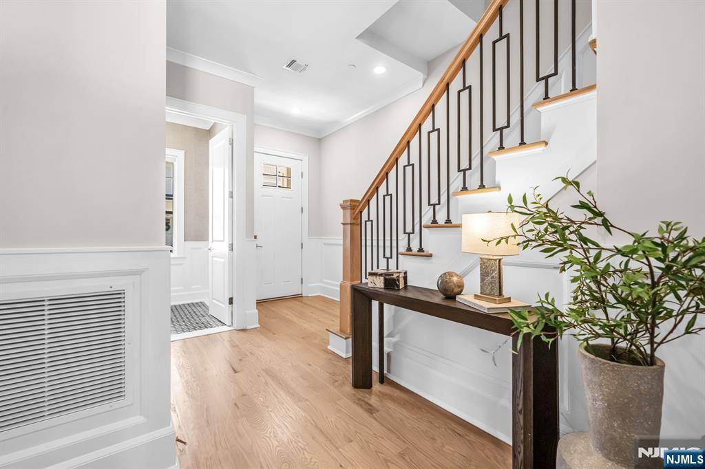 Paramus, NJ 07652,13 Gabriel CT #13