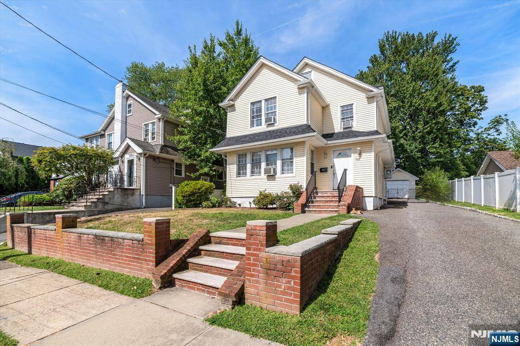 Teaneck, NJ 07666,388 Hickory ST