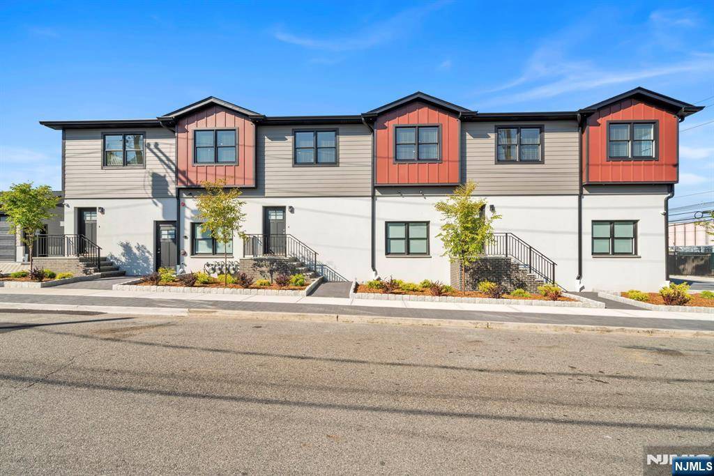 Lyndhurst, NJ 07071,615 Schuyler AVE #A