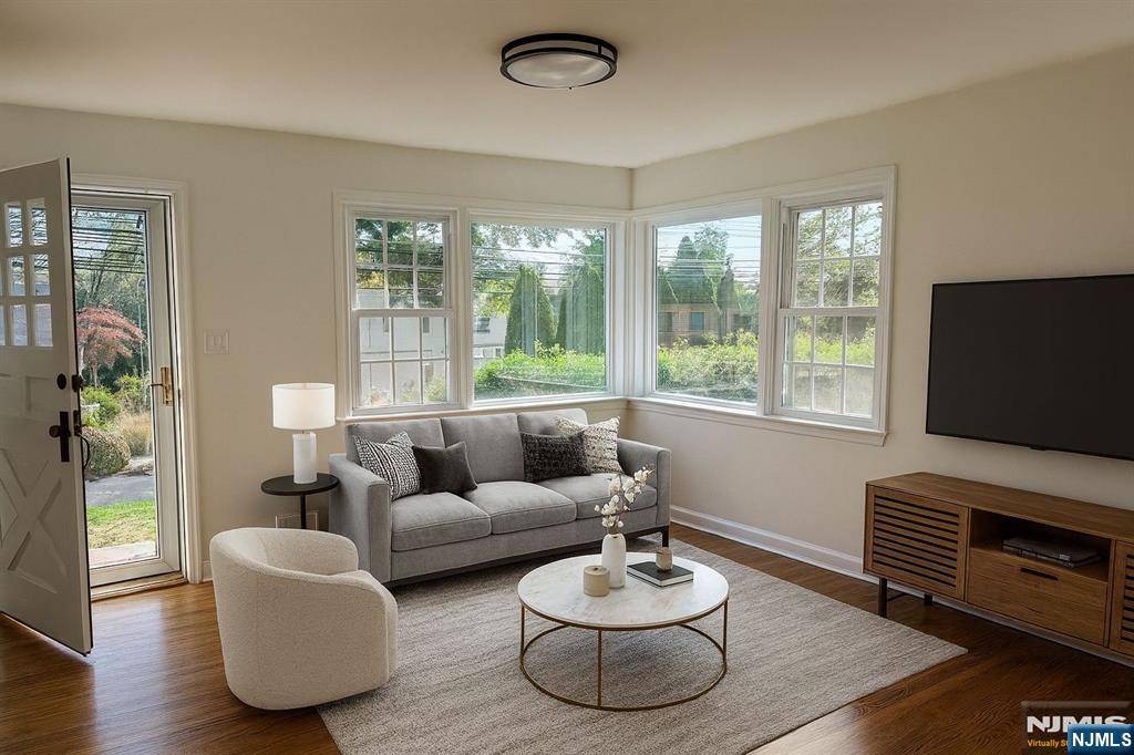 Cresskill, NJ 07626,209 Jefferson AVE