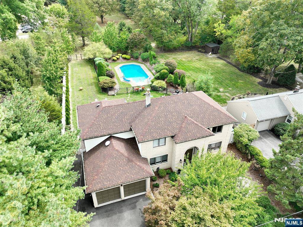 Oakland, NJ 07436,210 Ramapo Valley RD