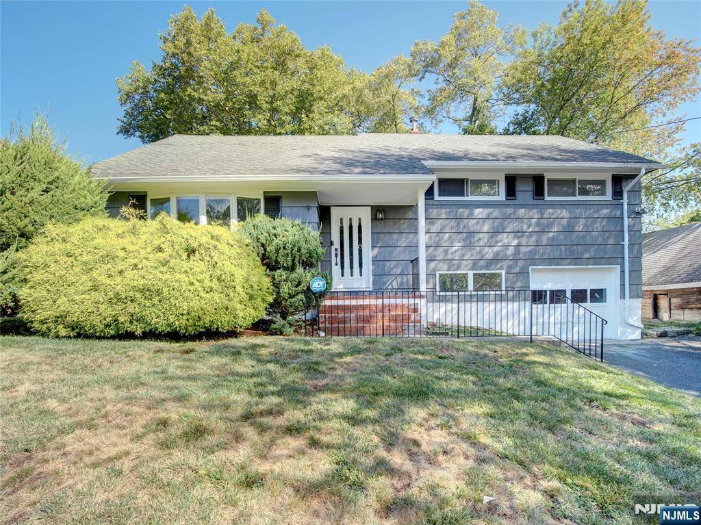 Bloomfield, NJ 07003,15 Carol PL