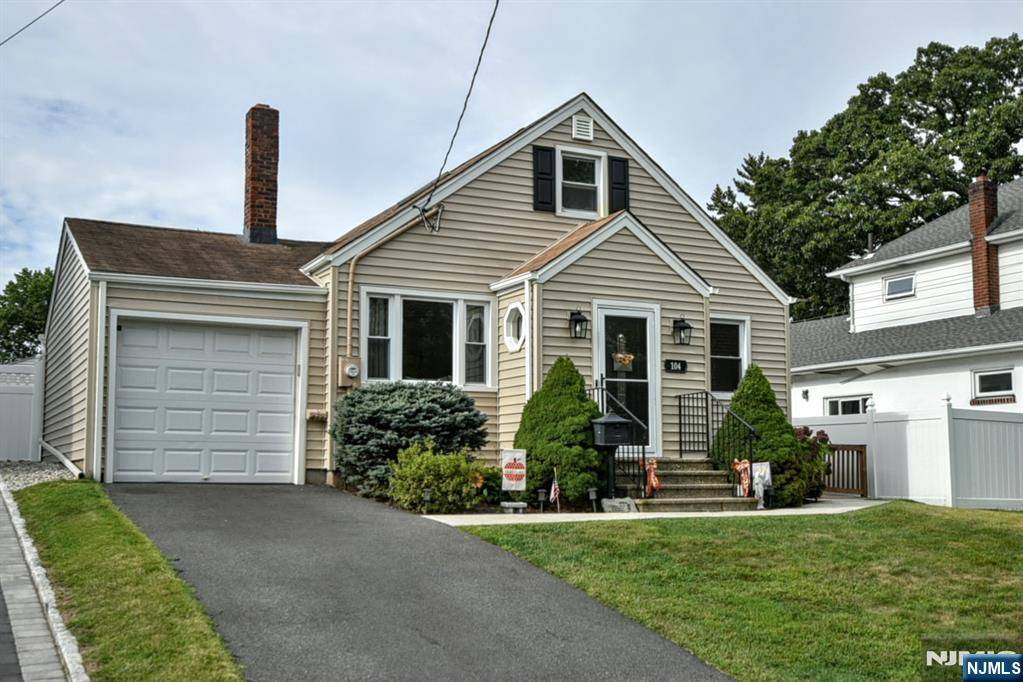 Hasbrouck Heights, NJ 07604,104 Hamilton AVE