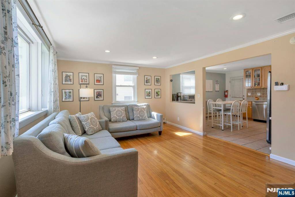 Westwood, NJ 07675,34 Lewis PL