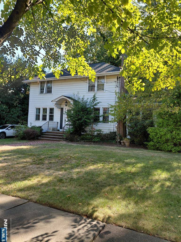 Teaneck, NJ 07666,286 Warwick AVE