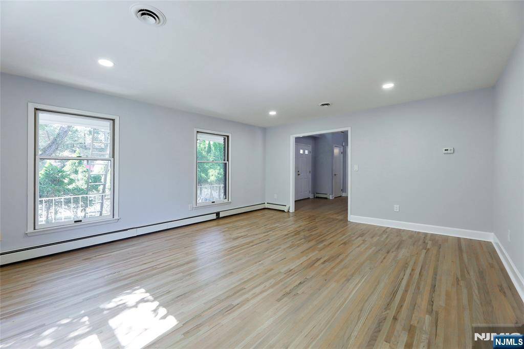 Closter, NJ 07624,25 Fairview AVE