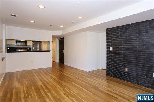 Hoboken, NJ 07030,1320 Bloomfield ST #4A