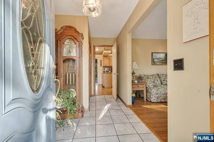 Montville Township, NJ 07045,23 Glenwood DR