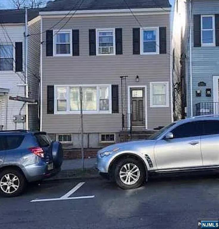 Prospect Park, NJ 07508,11 Brown AVE