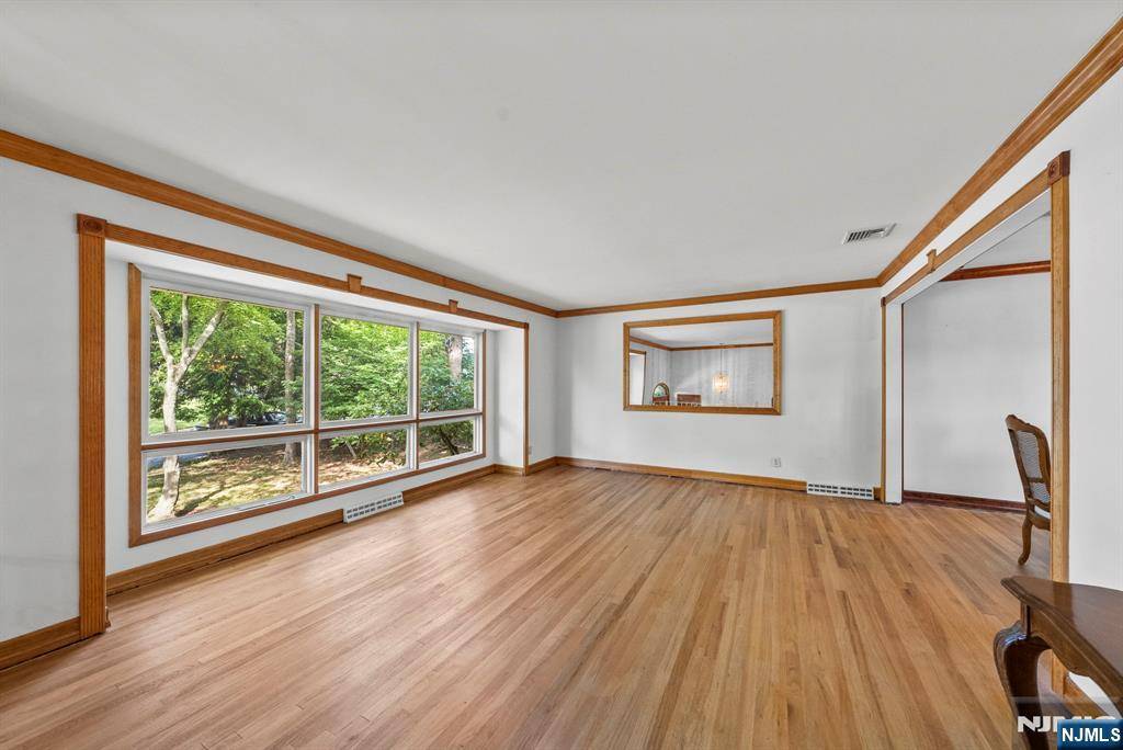 Park Ridge, NJ 07656,230 Capri TER