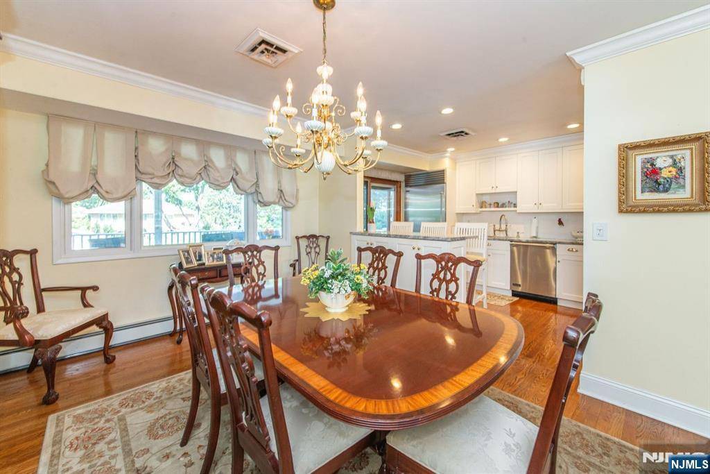 Fairfield, NJ 07004,12 Crestwood