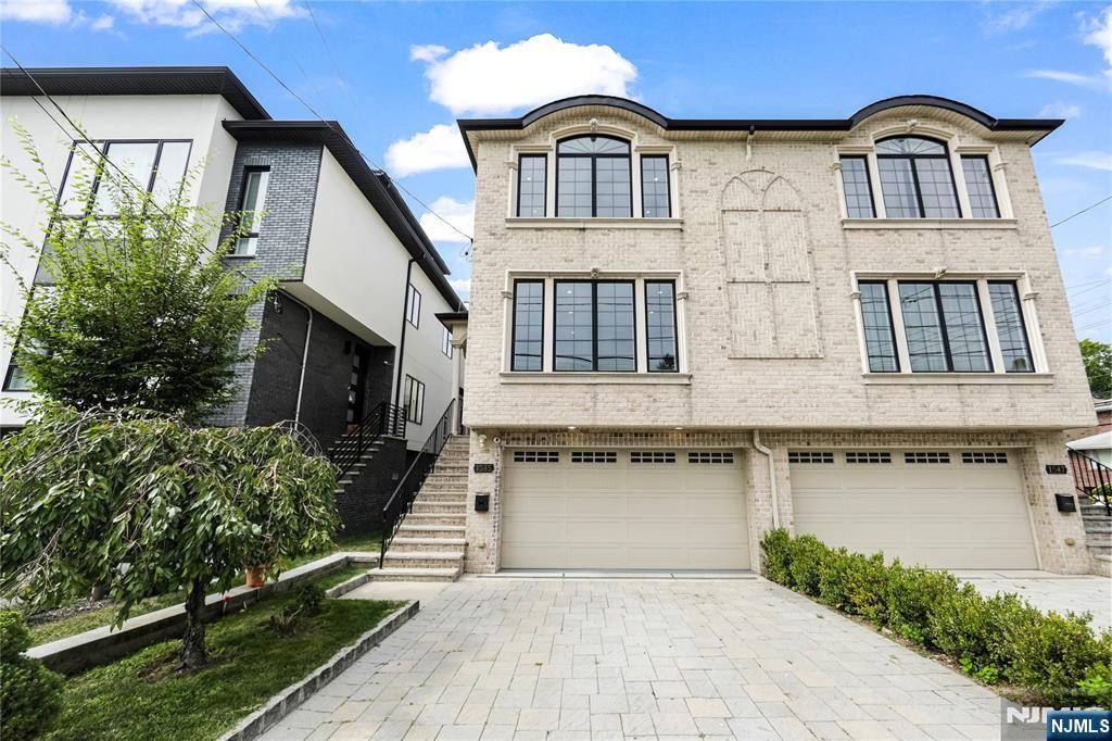 Fort Lee, NJ 07024,1545 13th ST