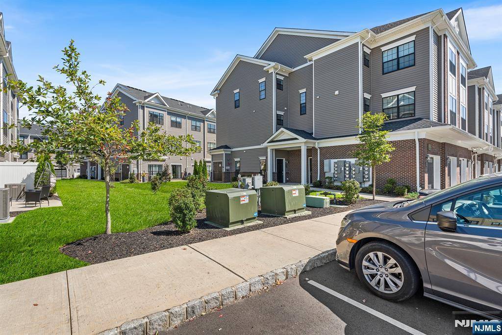 Little Falls, NJ 07424,86 Harvest WAY