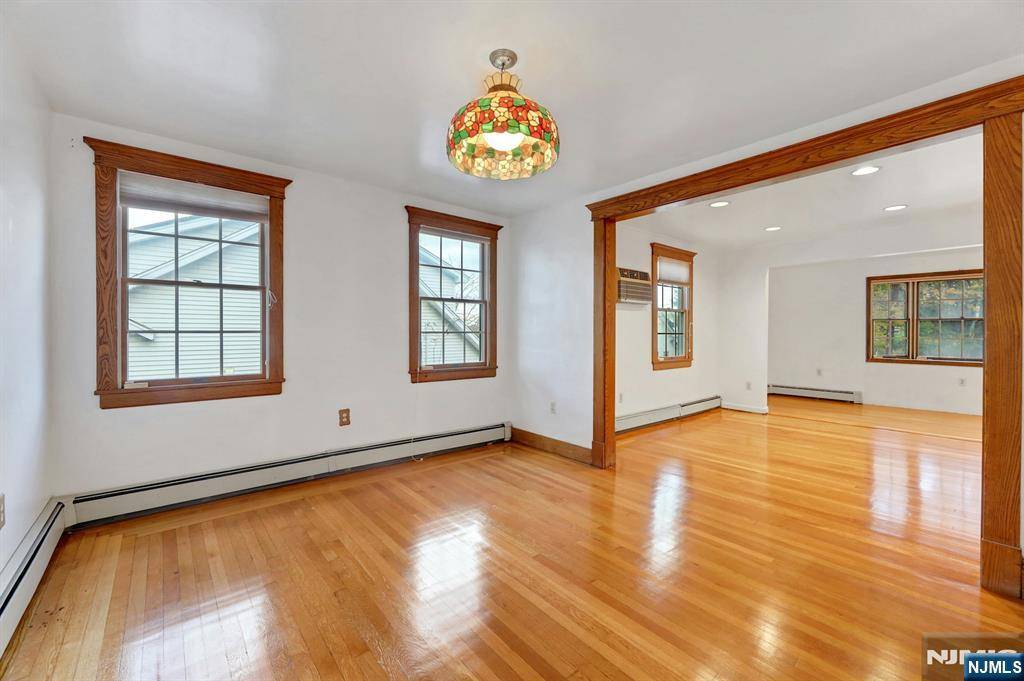 Bogota, NJ 07603,60 Chestnut AVE