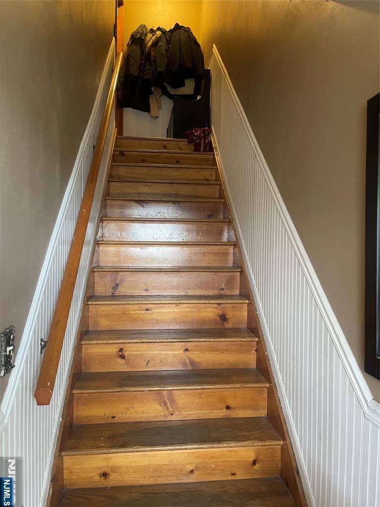 Maywood, NJ 07607,232 Maywood AVE #2