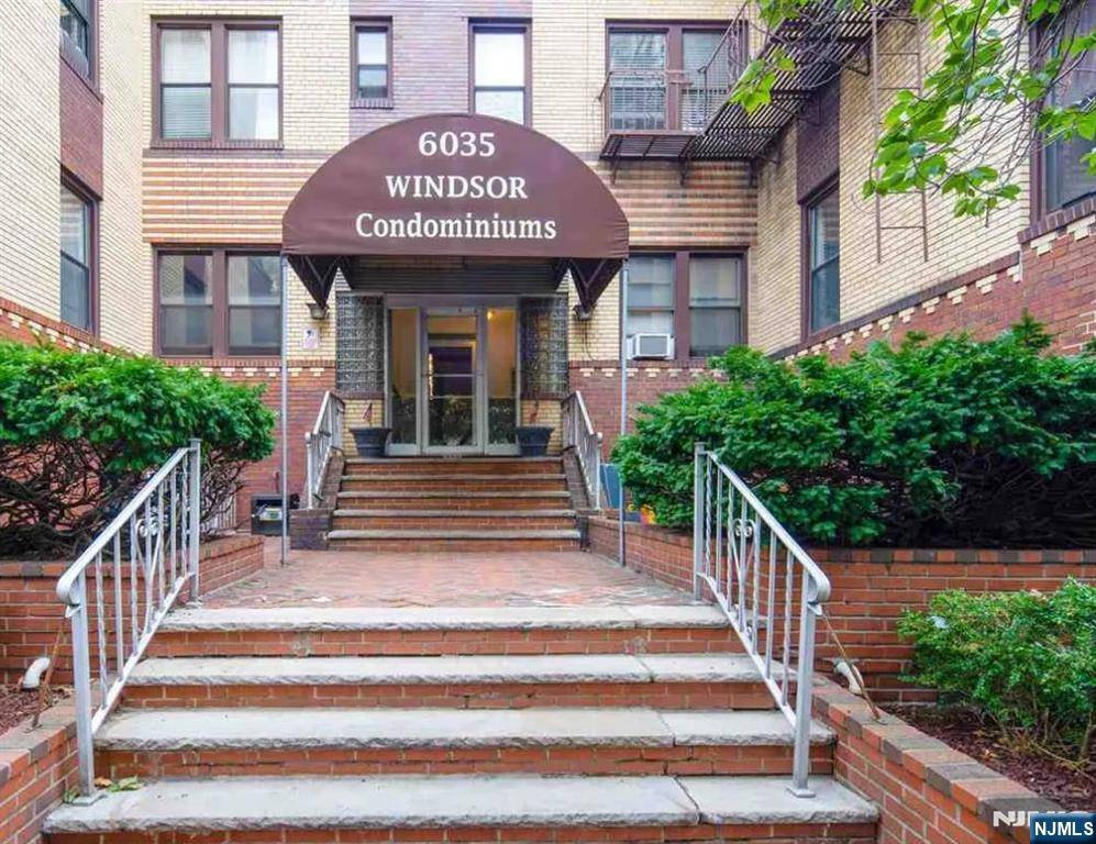 West New York, NJ 07093,6035 Boulevard East #C2