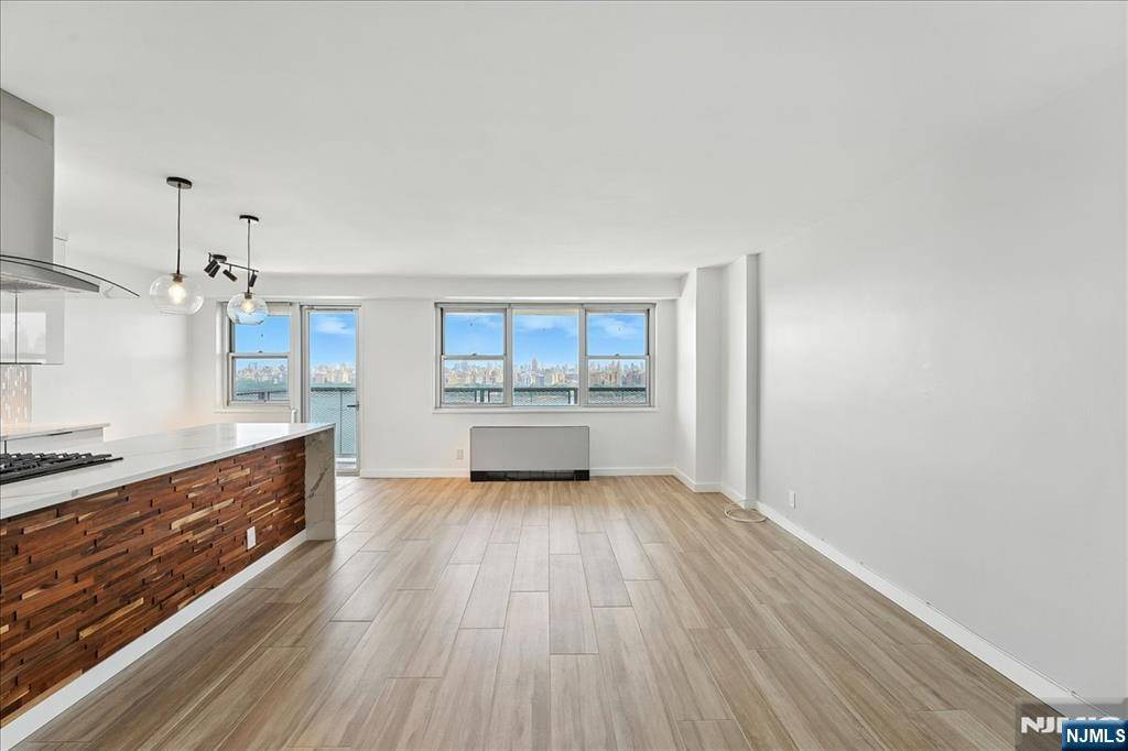 West New York, NJ 07093,6600 JFK Blvd E #15B
