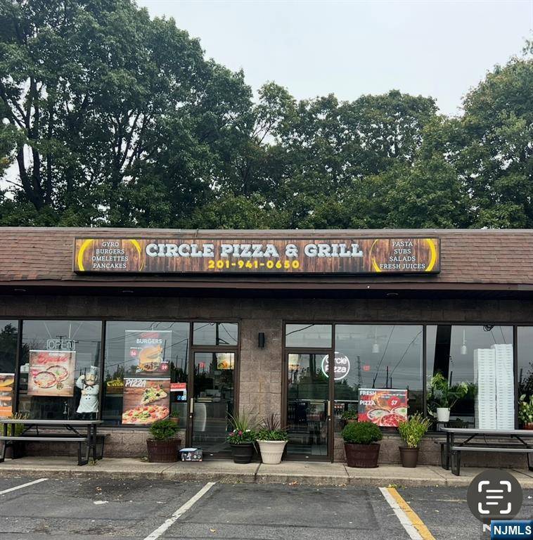 Ridgefield, NJ 07657,550 Broad AVE