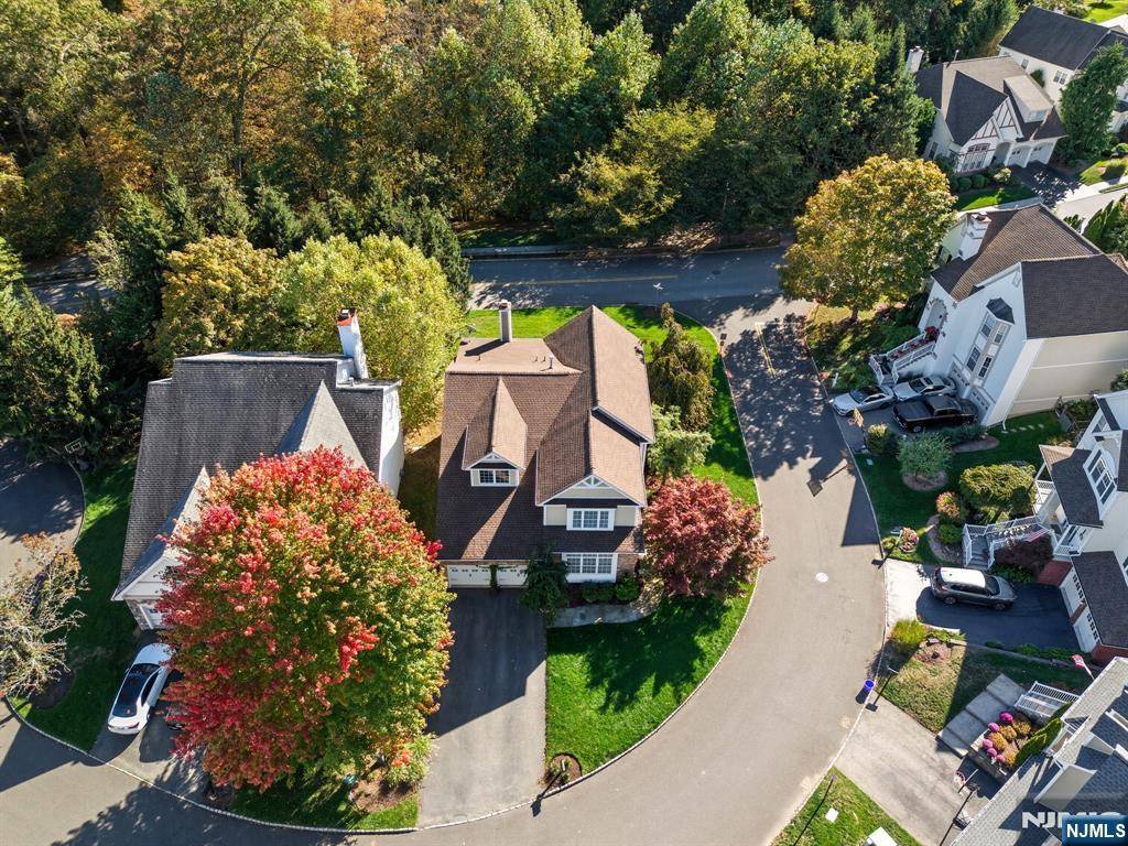 Oakland, NJ 07436,2 Rock Ledge