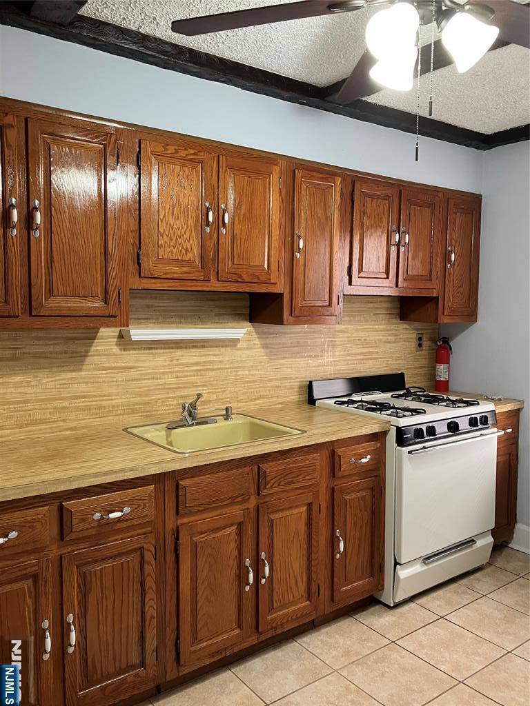 Ridgefield, NJ 07657,490 Washington AVE #2nd floor