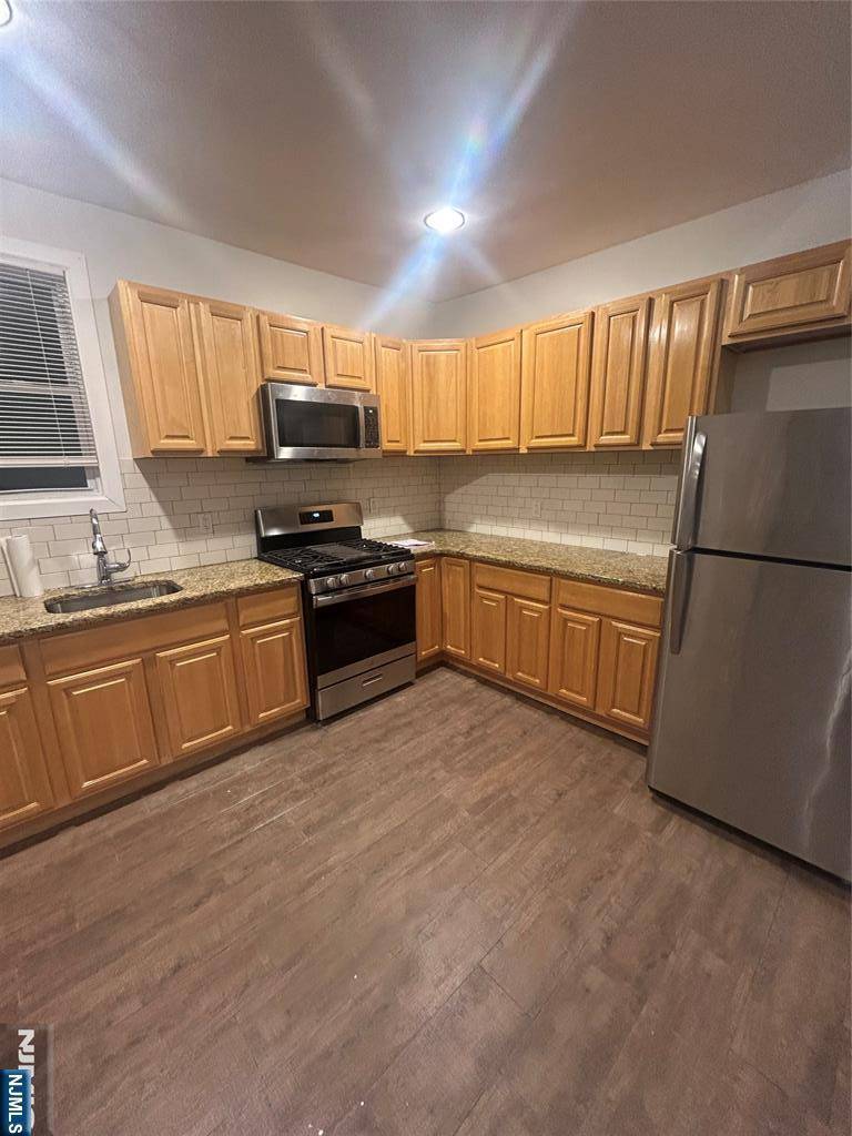 Newark, NJ 07106,191 Brookdale AVE #1