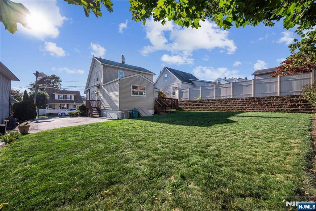 Totowa, NJ 07512,27 Washington PL