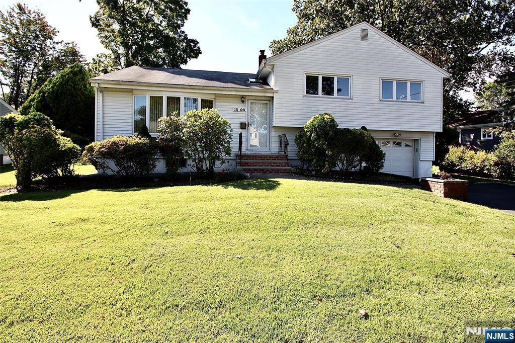Fair Lawn, NJ 07410,13-08 Tanis PL