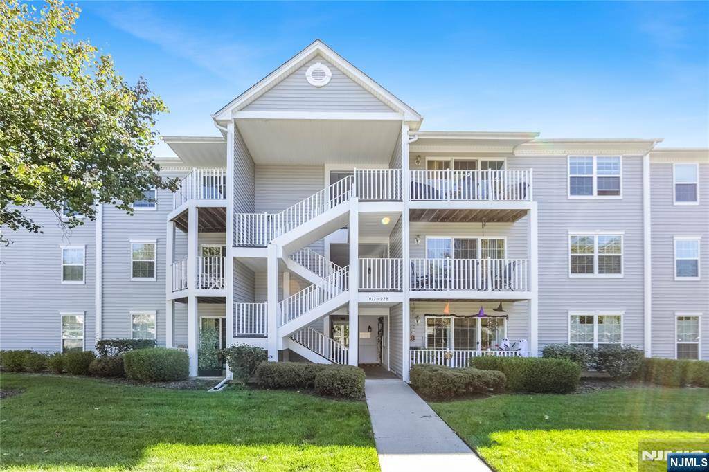 Mahwah, NJ 07430,926 Juniper WAY