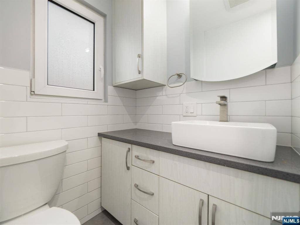 Wallington, NJ 07057,91 Halstead AVE