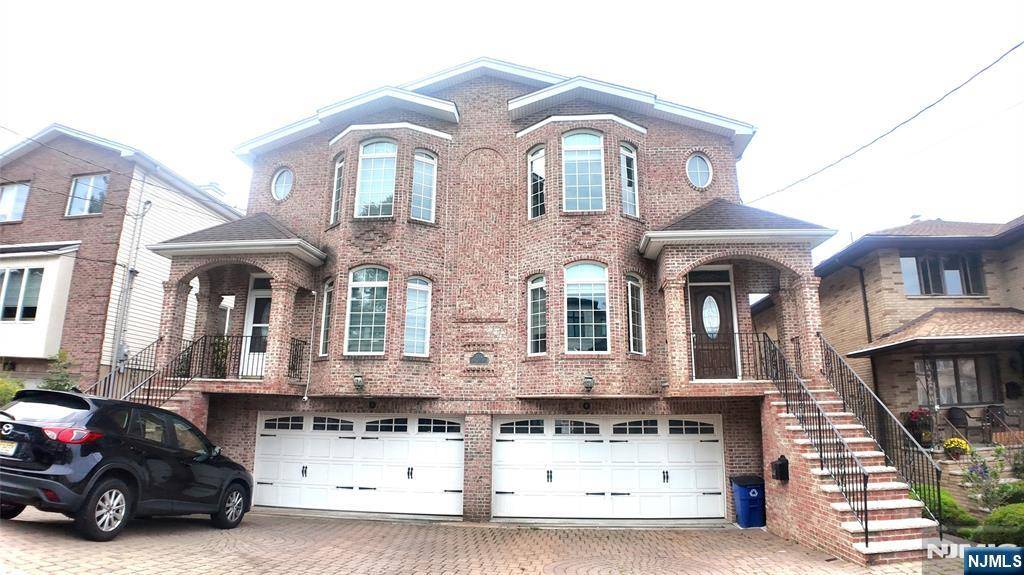 Palisades Park, NJ 07650,334 Ruby AVE #2