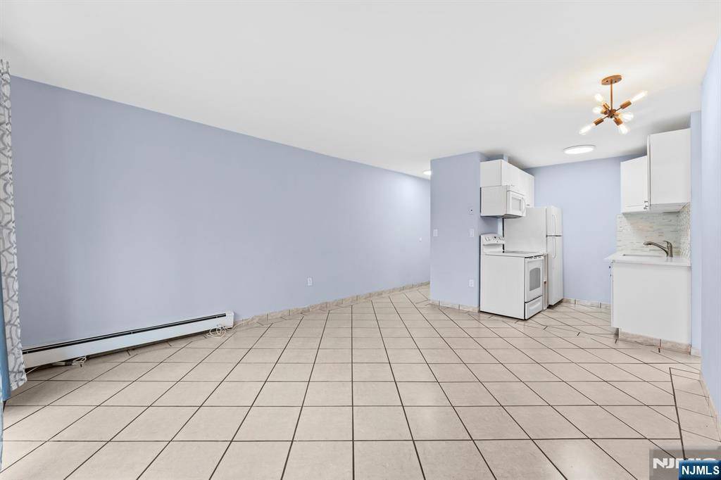 Hackensack, NJ 07601,245 Anderson ST #3A