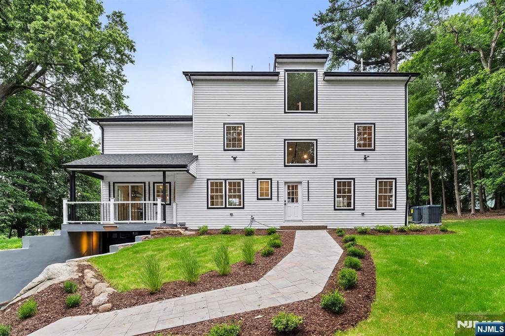 North Haledon, NJ 07508,286 Squaw Brook RD