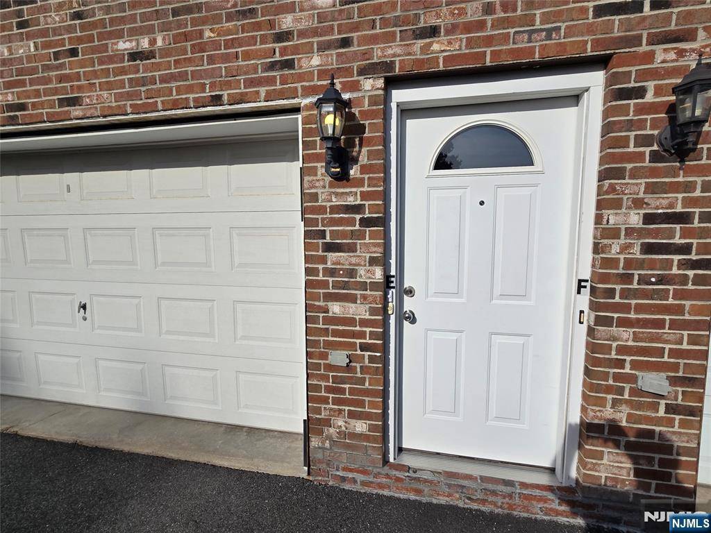 East Rutherford, NJ 07073,192 Hackensack ST #E