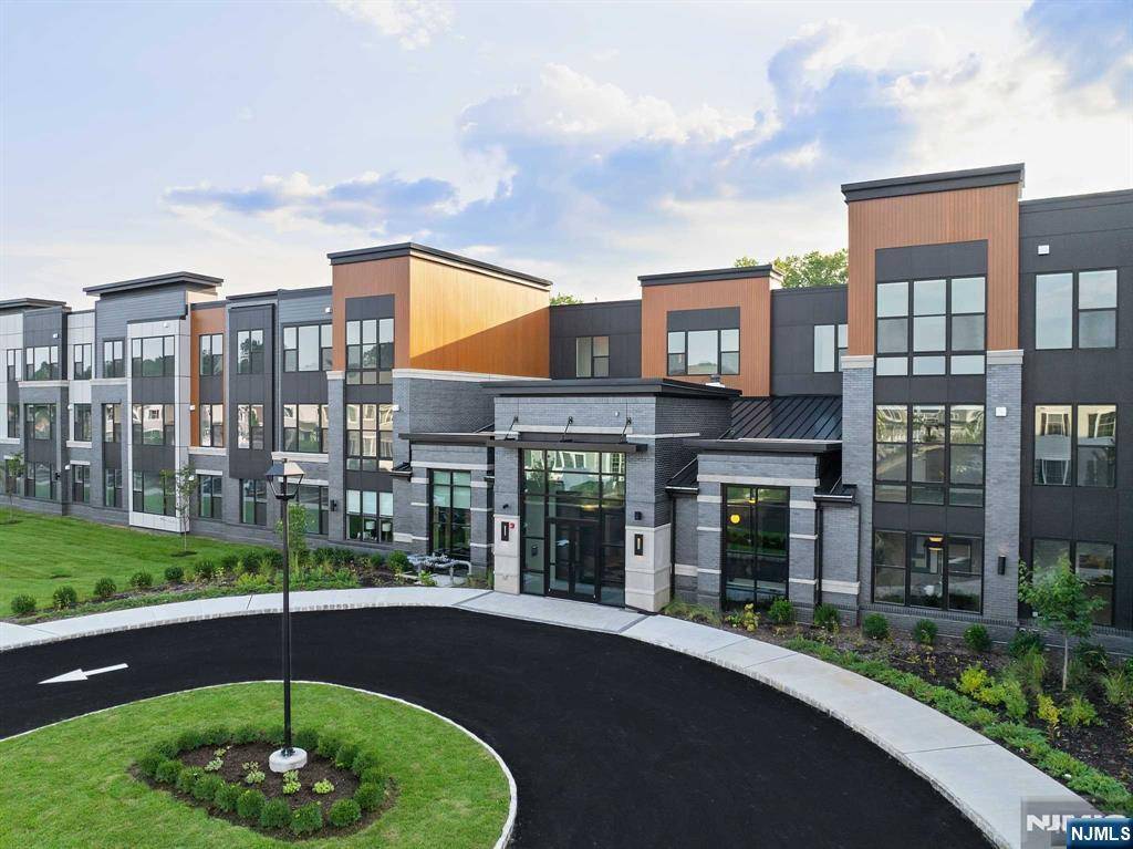 Old Tappan, NJ 07675,18 Park AVE #1136